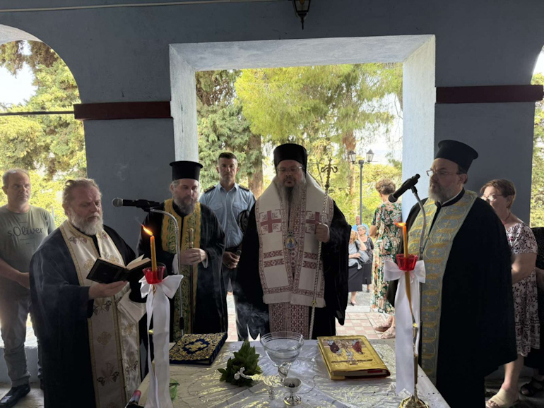 Θυρανοίξια στην ιστορική ανακαινισμένη εκκλησία του Αγίου Γεωργίου Αμπελακίων